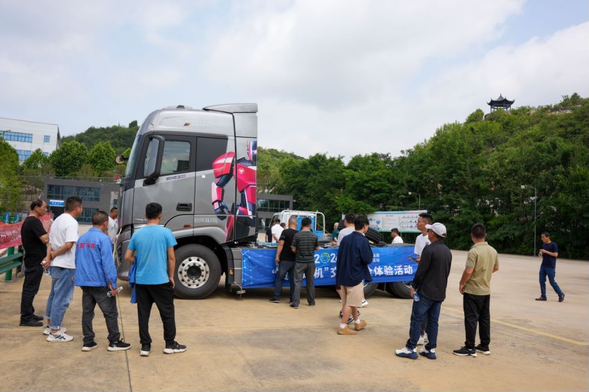 现场参观体验。