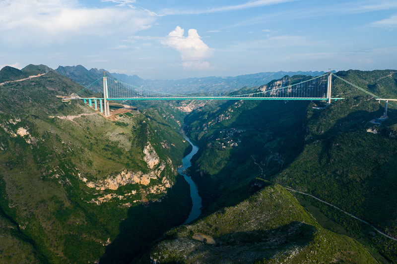航拍 “横竖”都是世界第一的花江峡谷大桥。