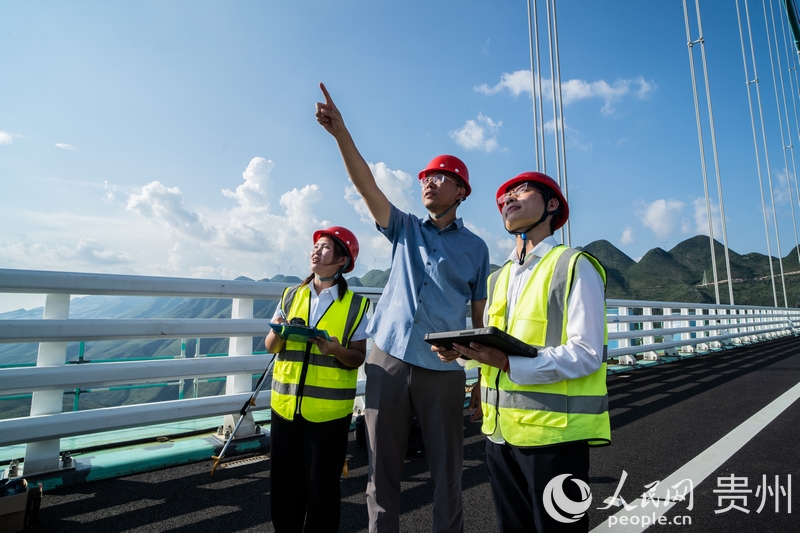 贵州交通职业大学打造了“一桥一课一团队”模式。人民网 阳茜摄.jpg